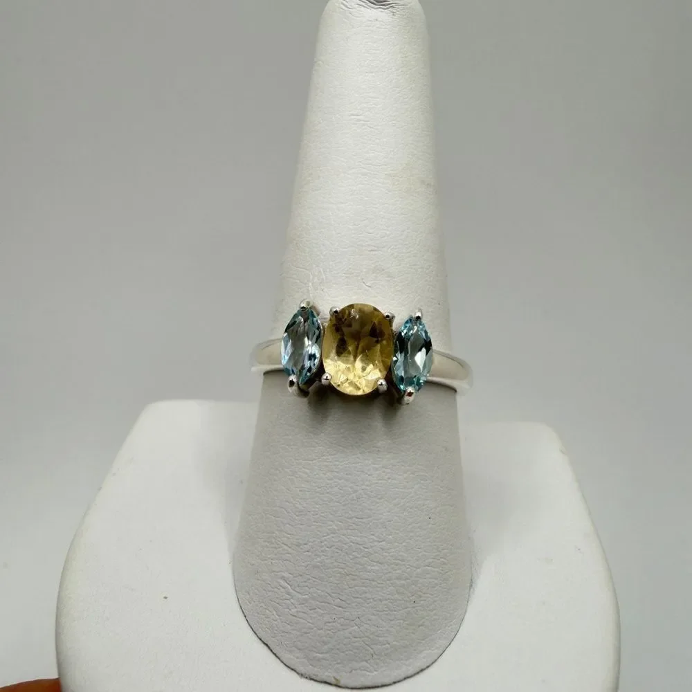 NWOT Oval cut 6x4mm Citrine and 4x6 marquise blue topaz ring in sterling silver!